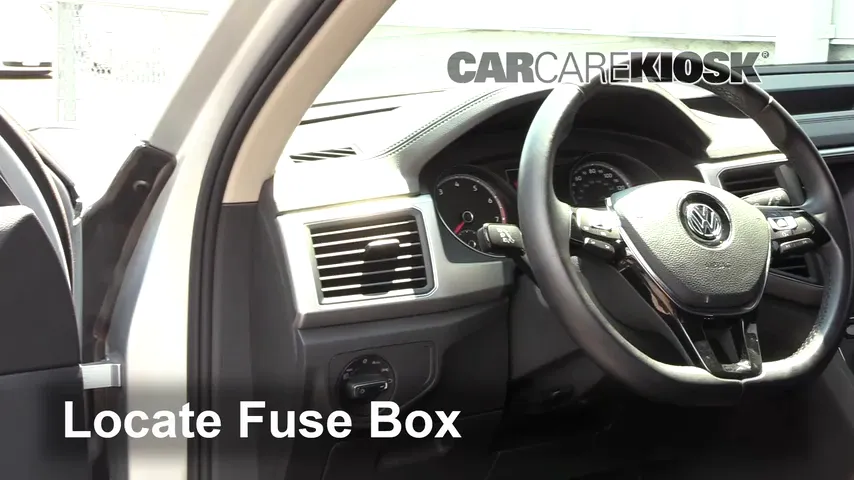 2018 Volkswagen Atlas SE 3.6L V6 Fusible (interior)